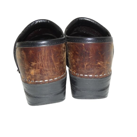 Dansko Professional Brown Distressed Leather Clogs Size 38 Grunge Rustic - Picture 3 of 10
